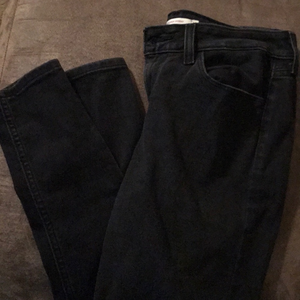 Black skinny leg jeans